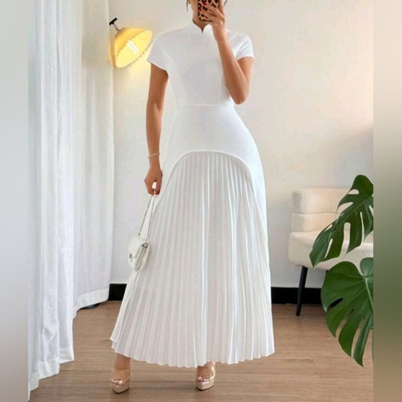 Women Elegant Stand Collar Patchwork Pleated Hem Waist-Cinched Dress - Picture 1 of 7